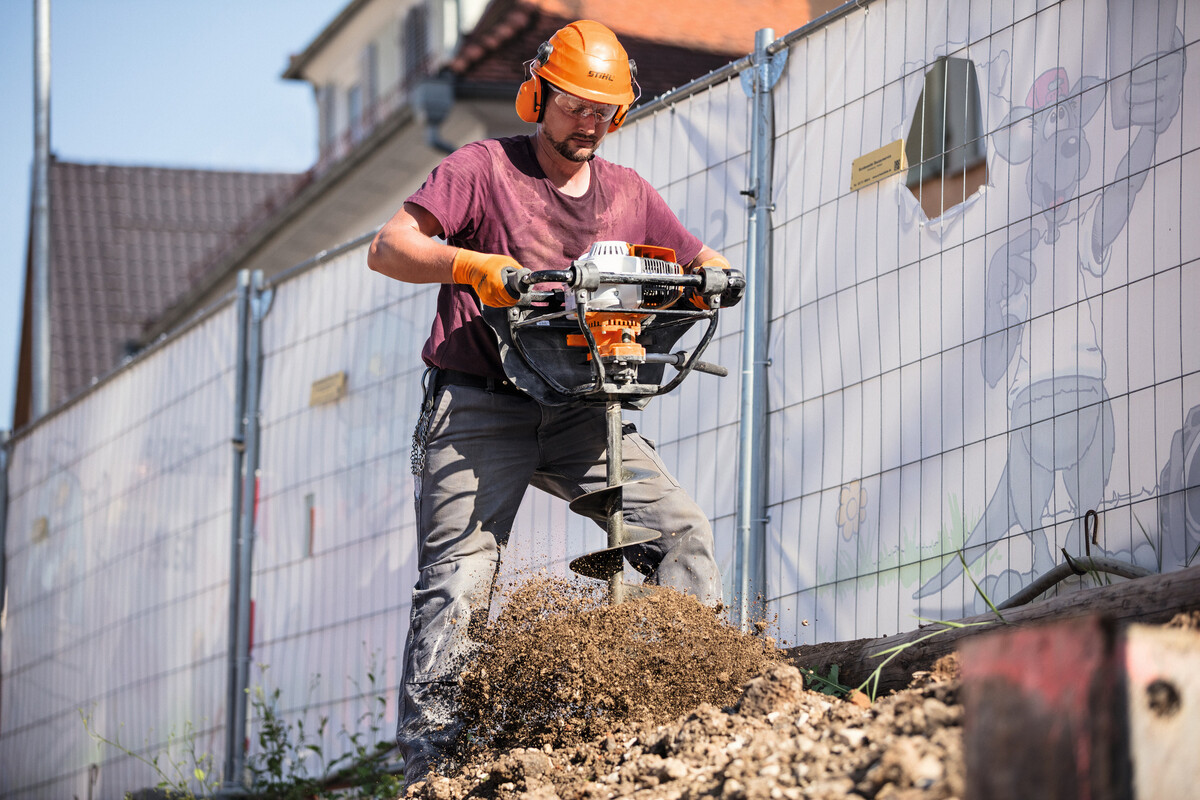 Elbląg WYNAJEM MASZYN - ZRÓB TO SAMPROFESJONALNA WIERTNICA GLEBOWA, ŚWIDER STIHL BT 131