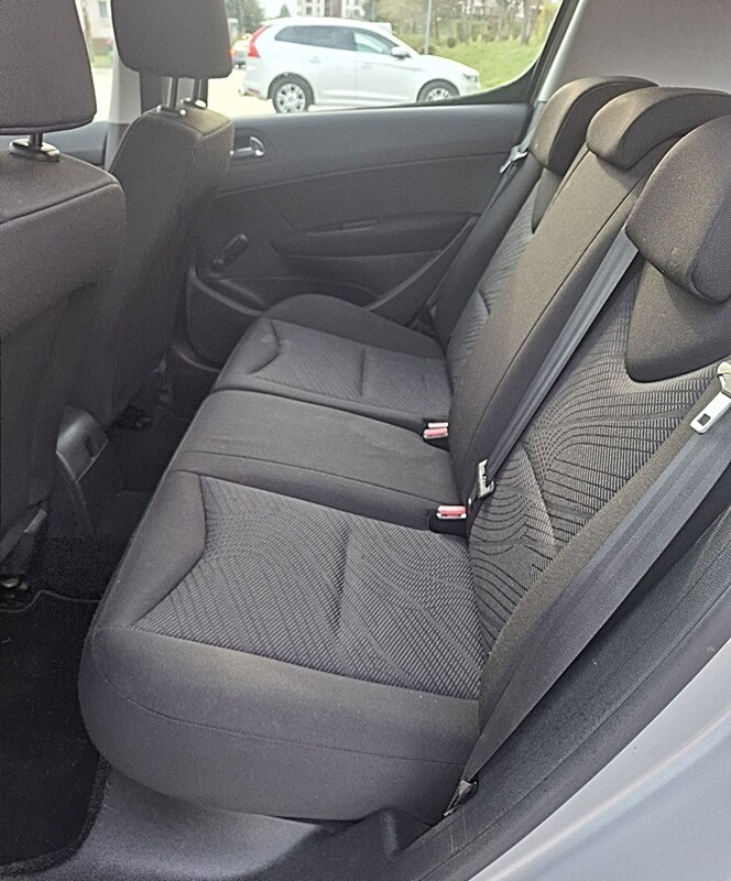 Elbląg Peugeot 3081.6 BenzynaM - 2011 r1.6 Benzynaprzebieg - 156 tyś. kmPo dużym serwisie
