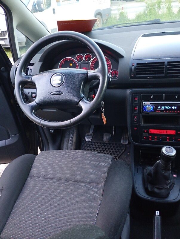Elbląg SEAT ALHAMBRA Model 2005POJ 1.9 130 kM Diesel Skrzynia 6 biegowaKlimatronik 7- mio osobowy 7 foteli Czujniki