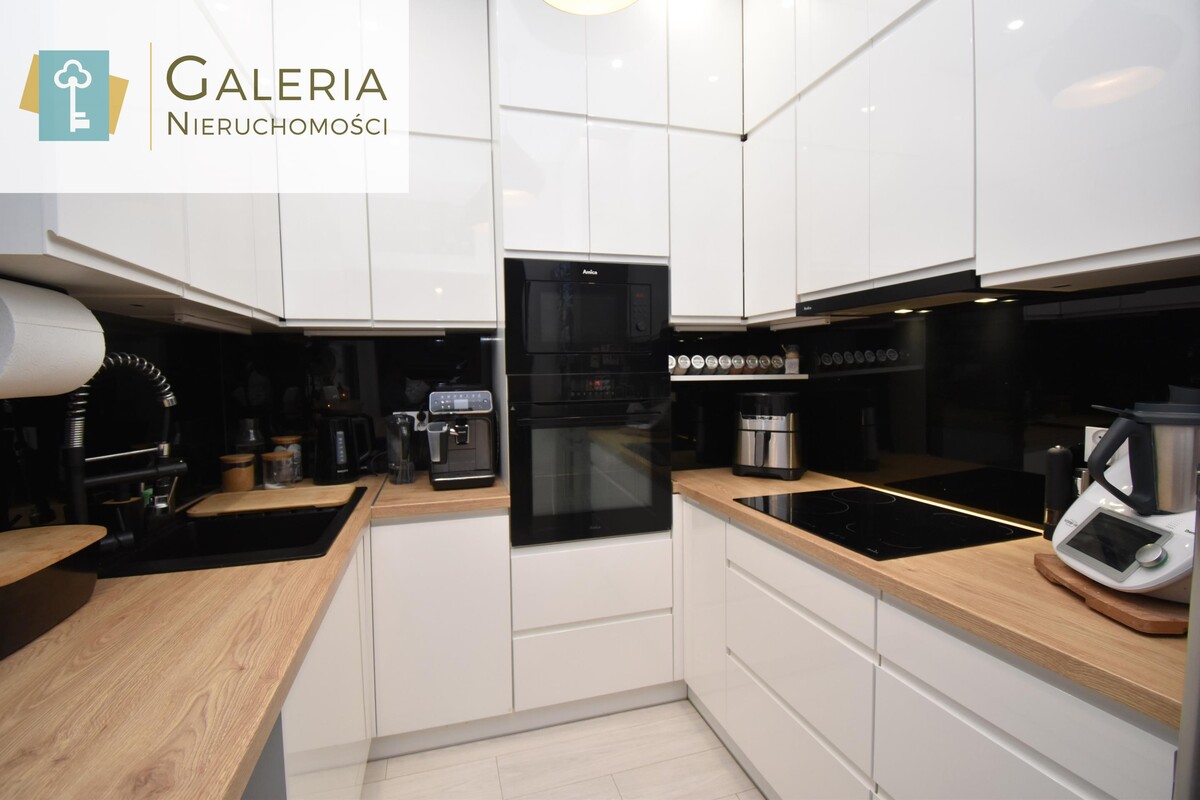 Elbląg GALERIA NIERUCHOMOŚCIZ pasji i miłości do nieruchomościNa sprzedaż: 3 pokoje po remoncie – gotowe
