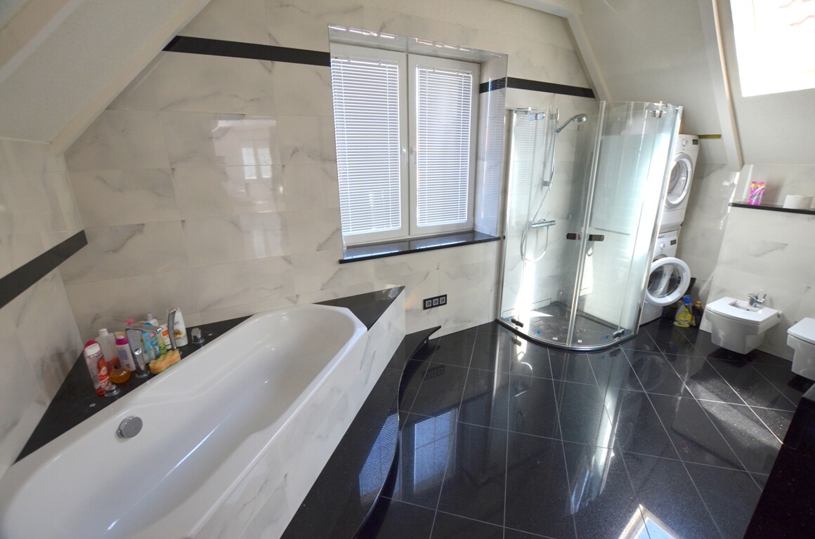 Elbląg 💎 Wynajmę Ekskluzywne Studio-Loft na Starówce (55 m²) + Balkon – Pełne Wyposażenie i