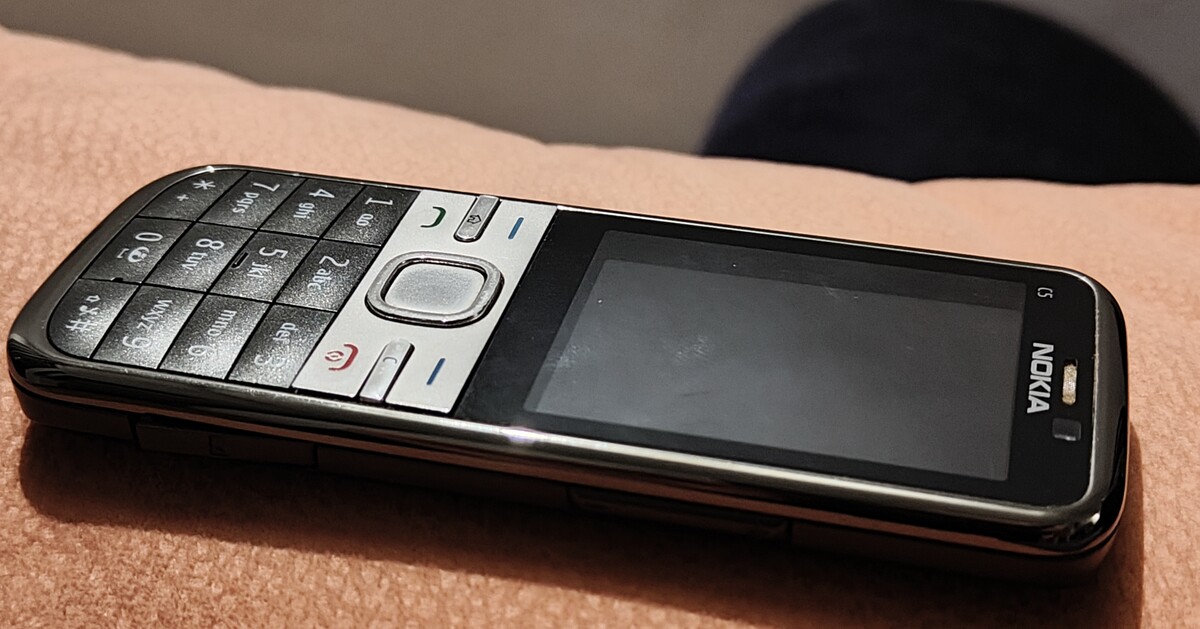 Elbląg Sprzedam zadbany, w pełni sprawny telefon Nokia c5-00
W zestawie z oryginalną baterią kartą pamięci 256 MB