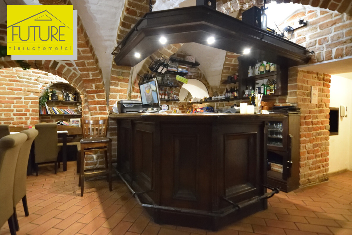 Elbląg FUTURE NIERUCHOMOŚCISprzedam komercyjny - Elbląg ul. Garbary LOKAL GASTRONOMICZNY Z PEŁNYM