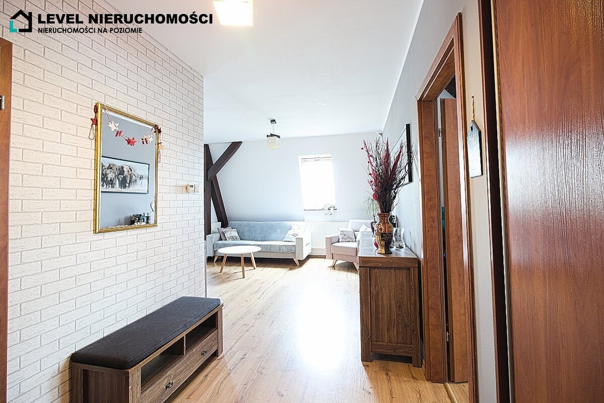 Elbląg LEVEL NIERUCHOMOŚCI Trzypokojowe mieszkanie przy starówceul. Królewiecka