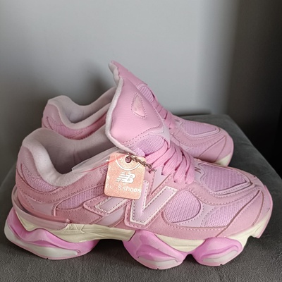 Elbląg Sprzedam buty sportowe NB damskie,
wkładka 23,5., nowe.