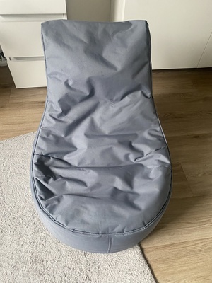 Elbląg Sprzedam pufę młodzieżową. Kolor szary