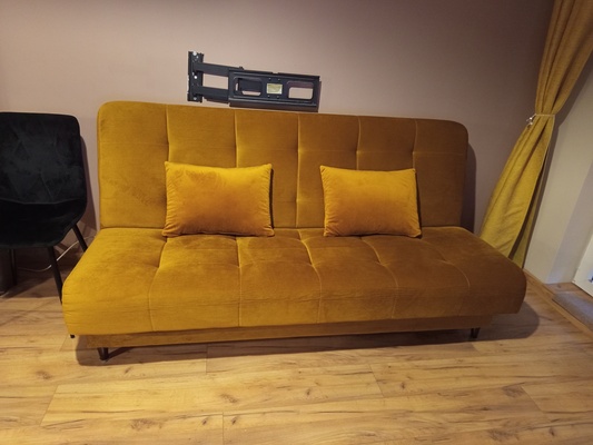 Elbląg Sprzedam kanapę rozkładaną, mało używaną. Kolor musztardowy. Wymiary: długość -190 cm, szerokość -120 cm.