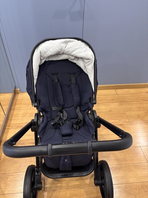 Elbląg Sprzedam: 
1.Wózek Venicci 2w1 granatowy, kupiony pod koniec 2023r. Używany przez 1 dziecko, zadbany. W