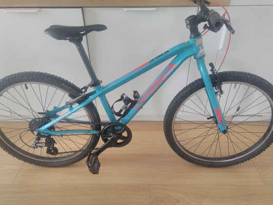 Elbląg ROWER DZIECIĘCY ORBEA MX 24 
Wymienione hamulce (przód + tył). 
Przerzutki Shimano Altus (1 przód + 7 tył). 
W