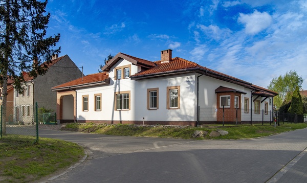 Elbląg AS NIERUCHOMOŚCI POLECAATRAKCYJNY DOM W TOLKMICKUTolkmicko, ul. JagiellońskaPowierzchnia działki 757 mkw.
