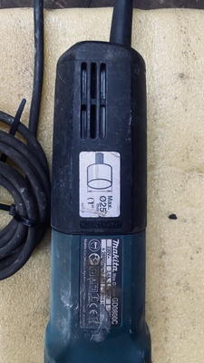 Elbląg Szlifierka prosta makita GD0800C. Szlifierka prosta Makita w stanie używanym. Narzędzie jest w dobrym stanie