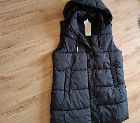 Elbląg Sprzedam nowy bezrękawnik Reserved rozmiar tak jak na zdjęciu kupiłam za 159 a chcę 60 zł. kolor czarny z