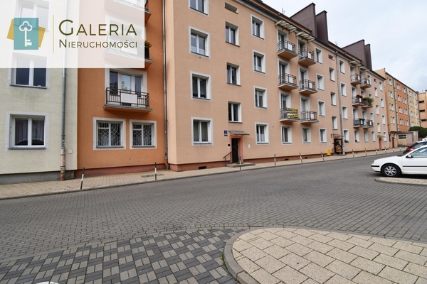 Elbląg GALERIA NIERUCHOMOŚCIZ pasji i miłości do nieruchomościNa sprzedaż: 2-pokojowe mieszkanie w centrum z 2