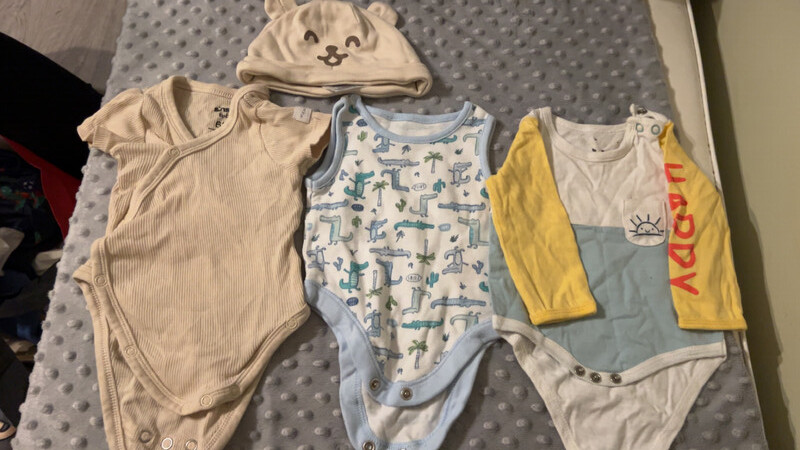 Elbląg Witam sprzedam ciuszki dla chłopczyka w bardzo dobrym stanie za 200zl r 56-62 są tego 2 duże torby m. in