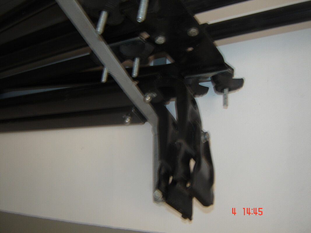 Elbląg Sprzedam (używany) samochodowy bagażnik dachowy na dwa rowery. Bagażnik włoskiej firmy Gev, posiada