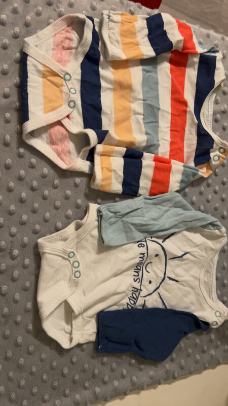 Elbląg Witam sprzedam ciuszki dla chłopczyka w bardzo dobrym stanie za 200zl r 56-62 są tego 2 duże torby m. in