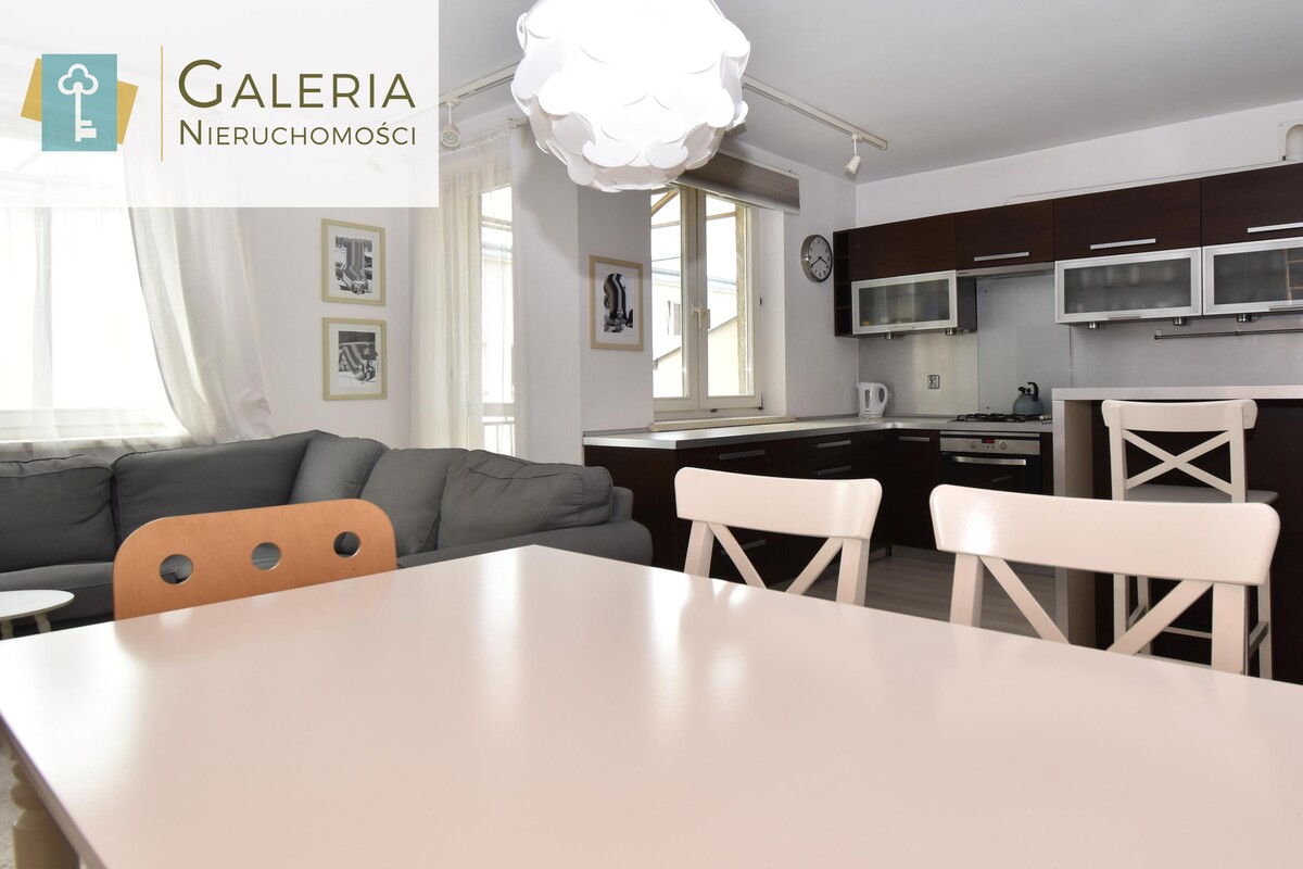 Elbląg GALERIA NIERUCHOMOŚCIZ pasji i miłości do nieruchomościNa sprzedaż: 3 pokojowe mieszkanie z balkonem gotowe do