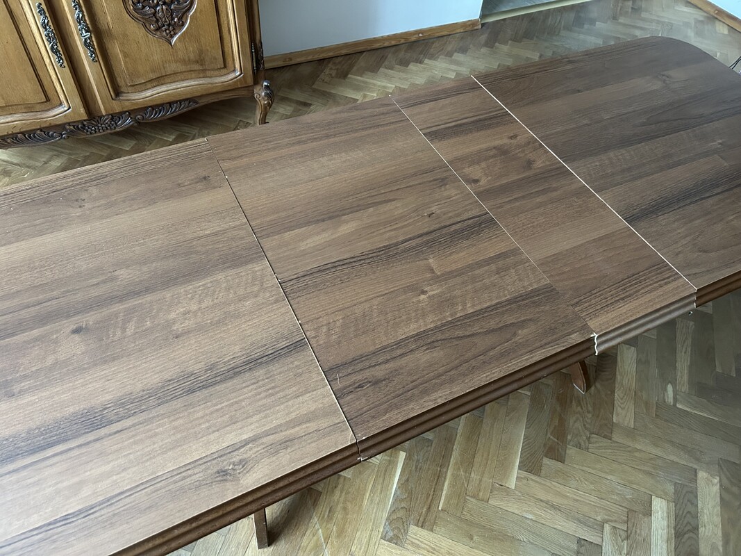 Elbląg Sprzedam ławę, stan bardzo dobry, mebel zadbany
Materiał: orzech średni, laminat
Wymiary:
-długość 125 cm, po