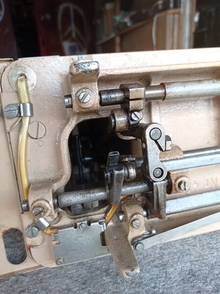 Elbląg Maszyna do szycie Walter. Stan widoczny na fotografiach. Sprzedaję samą maszynę ! Mam jeszcze inne maszyny do