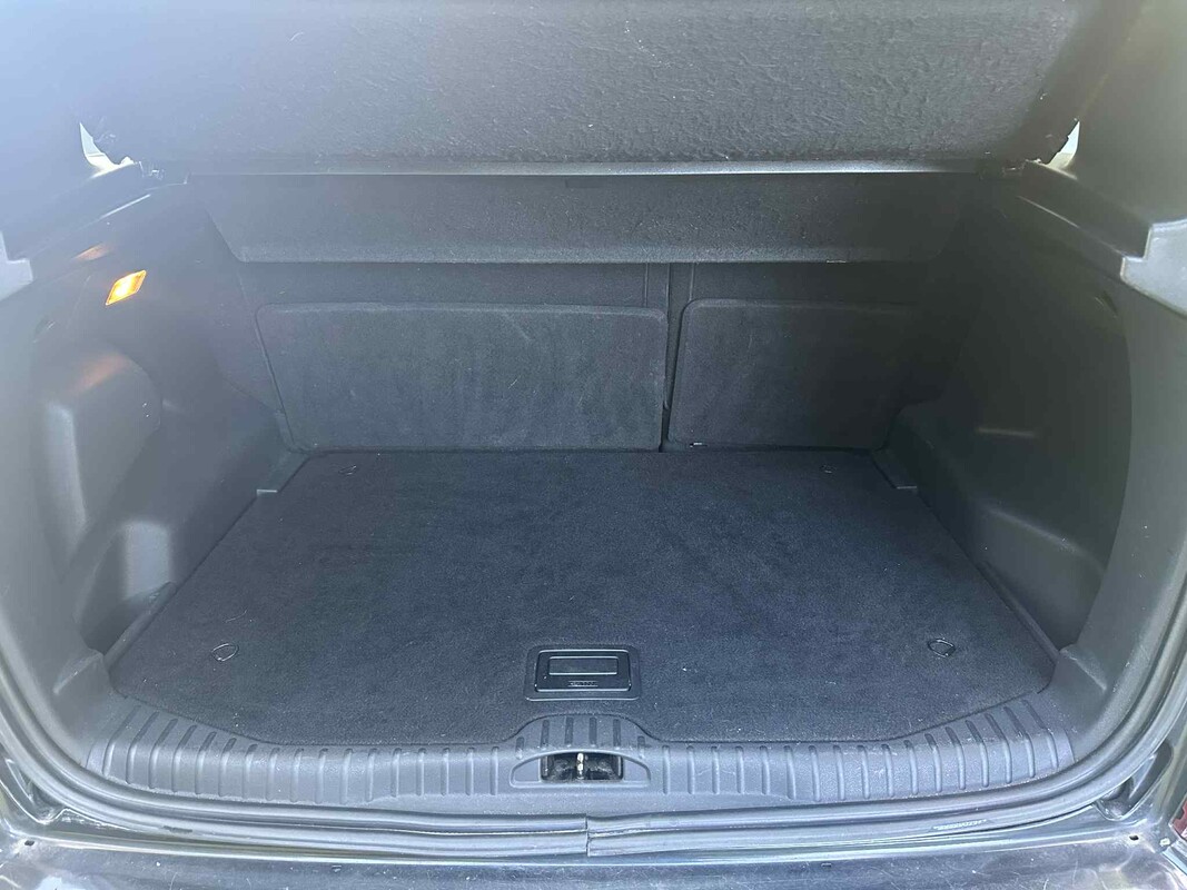 Elbląg SPRZEDAM 7500 PLN
Na sprzedaż Citroën C3 Picasso z 2009 roku, wyposażony w oszczędny silnik diesla.