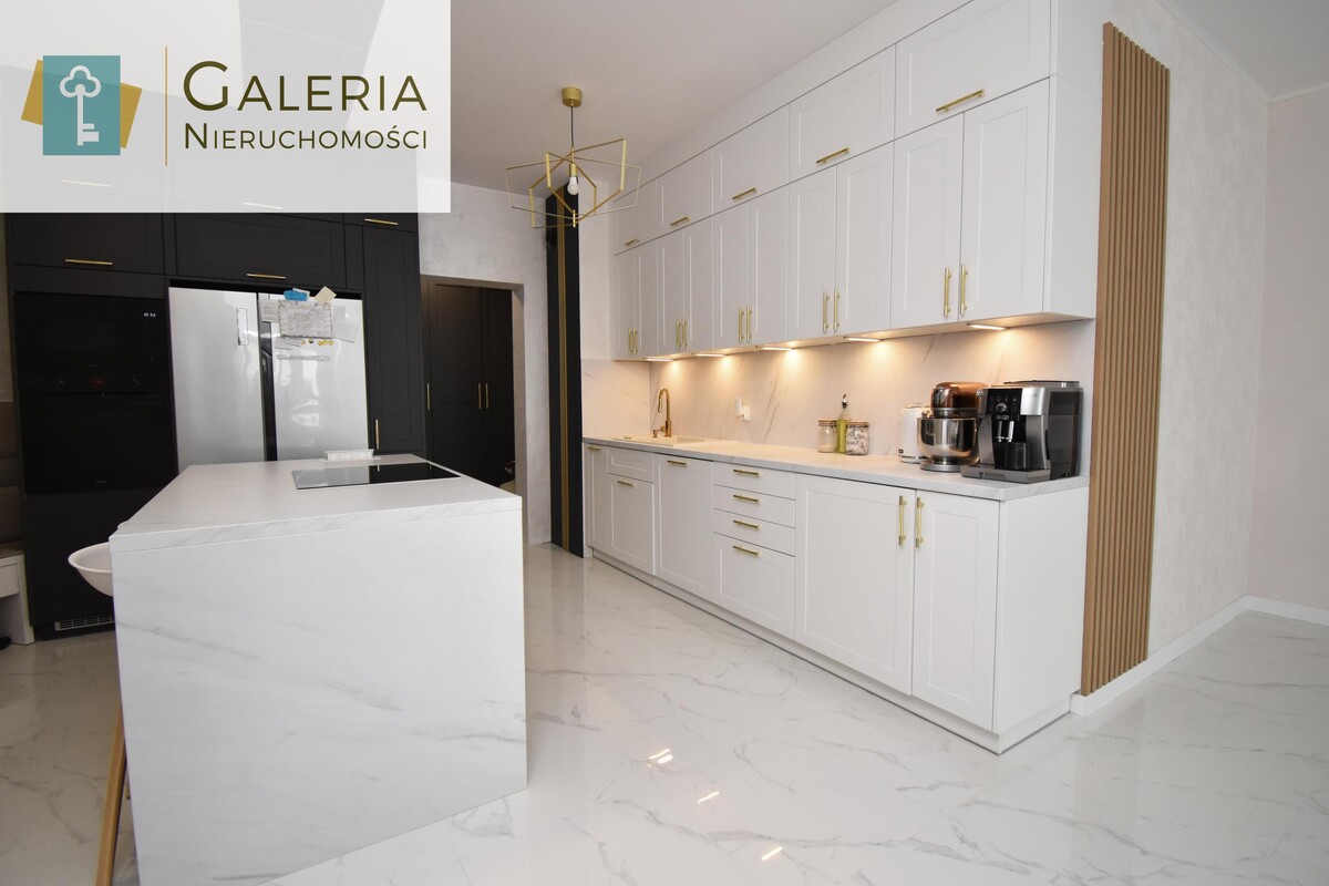 Elbląg GALERIA NIERUCHOMOŚCIZ pasji i miłości do nieruchomościNa sprzedaż: Przestronny, nowoczesny, umeblowany