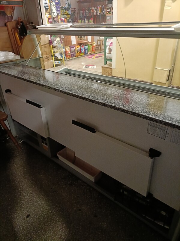 Elbląg SprzedamKrajalnicę sprawna działająca średnica ostrza 250mm firmy Royal catering cena 1200 zł, odbiór