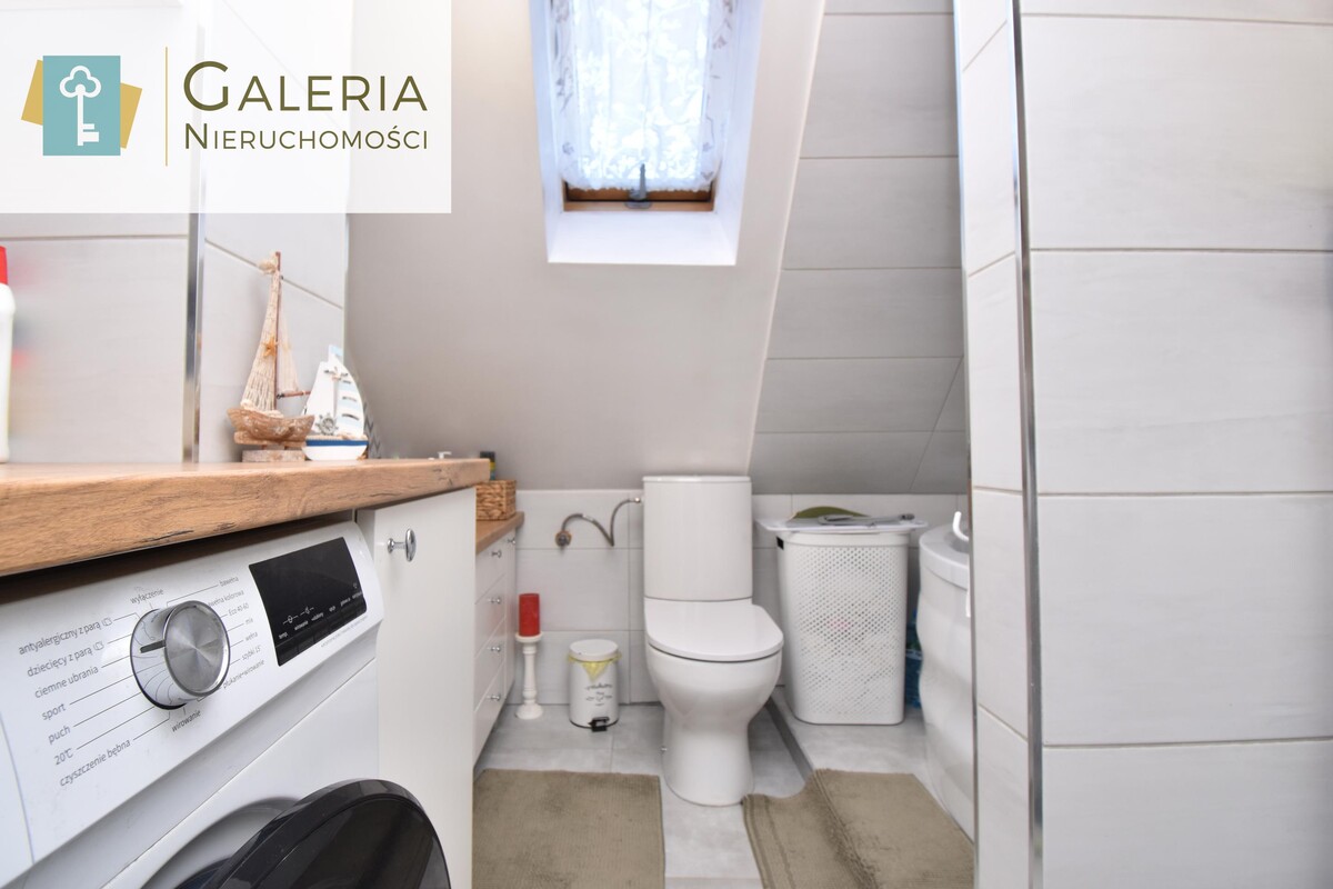 Elbląg GALERIA NIERUCHOMOŚCIZ pasji i miłości do nieruchomościNa sprzedaż: 3 pokoje, dwa garaże i prywatne