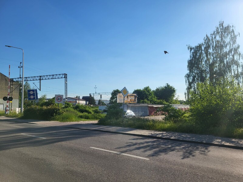 Elbląg AS NIERUCHOMOŚCI POLECAGARAŻ MUROWANYElbląg, ul. Piaskowa* 19 mkw* Podłoga betonowa*