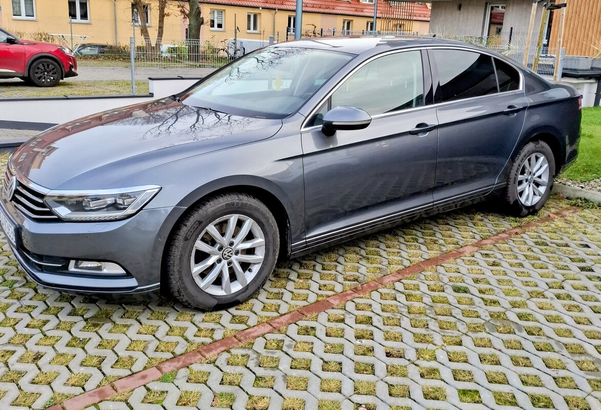 Elbląg SPRZEDAM VW Passat 2015 r. 1.8 benzyna
Przebieg 216 tyś. Auto kupione w polskim salonie, 2 właściciel.