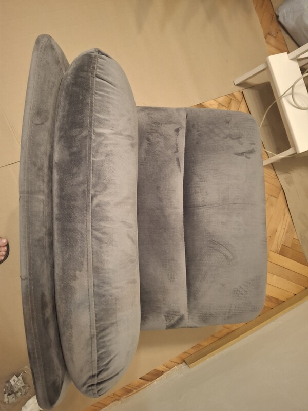 Elbląg Sprzedam krzesło obrotowe, kolor szary, materiał plusz - aksamit, krzesło cały czas było przykryte pokrowcem