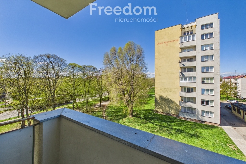 Elbląg FREEDOM NIERUCHOMOŚCIWynajmę mieszkanie - Elbląg, al. Tysiąclecia. Na wynajem mieszkanie na III piętrze