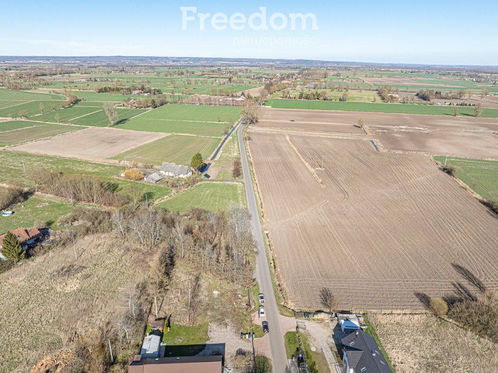 Elbląg FREEDOM NIERUCHOMOŚCISprzedam działkę - Jezioro. Oferuję na sprzedaż atrakcyjną działkę budowlaną położoną