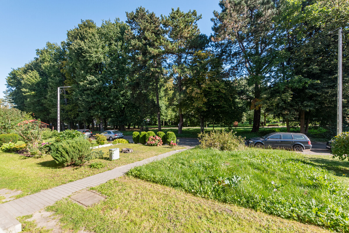 Elbląg WGN Nieruchomości oddział Elbląg prezentuje mieszkanie przy ul. Fałata przy parku Kajki, położone na parterze,