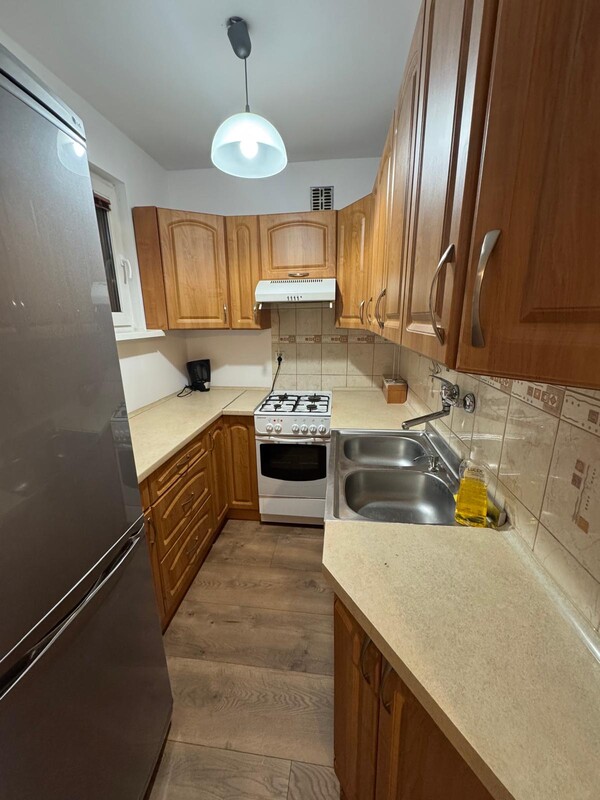 Elbląg Oferuję wynajem 2 pokoje plus balkon - jasne cieplutkie mieszkanie o powierzchni 34 m².
W Elblągu przy