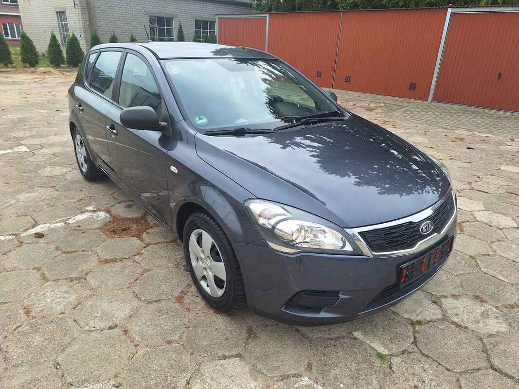 Elbląg Kia Ceed 1.4 CVVT 90 KM | Benzyna | Manual | Spirit |
Oferuję do sprzedaży Kia Ceed z 2011 roku, sprowadzoną z
