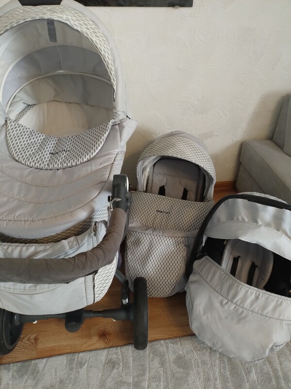 Elbląg Sprzedam wózek 3 w 1.
Cały zestaw jest czysty, opony są pompowane.
Kolor pasuje dla chłopców i dziewczynek.