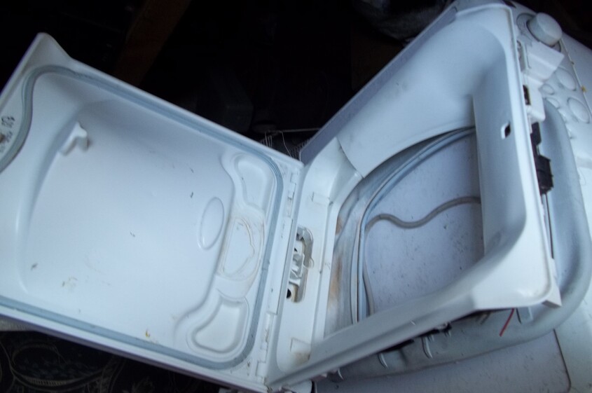 Elbląg Sprzedam części pralki Ariston Margherita2000 i Elektrolux mod. EWT 1062 TDW typ TLP 131351 panel sterowania,