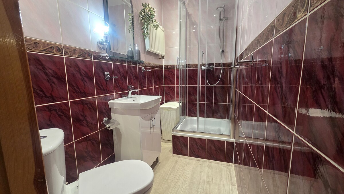 Elbląg KWADRAT NIERUCHOMOŚCImieszkanie 2 pokojowe - 45,20 m2I piętroumeblowane i wyposażoneblisko