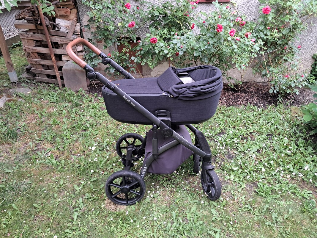 Elbląg Wózek dziecięcy Roan Bass next.
Sprzedam wózek 2w1 spacerówka + gondola. Cały zestaw jak na zdjęciach.