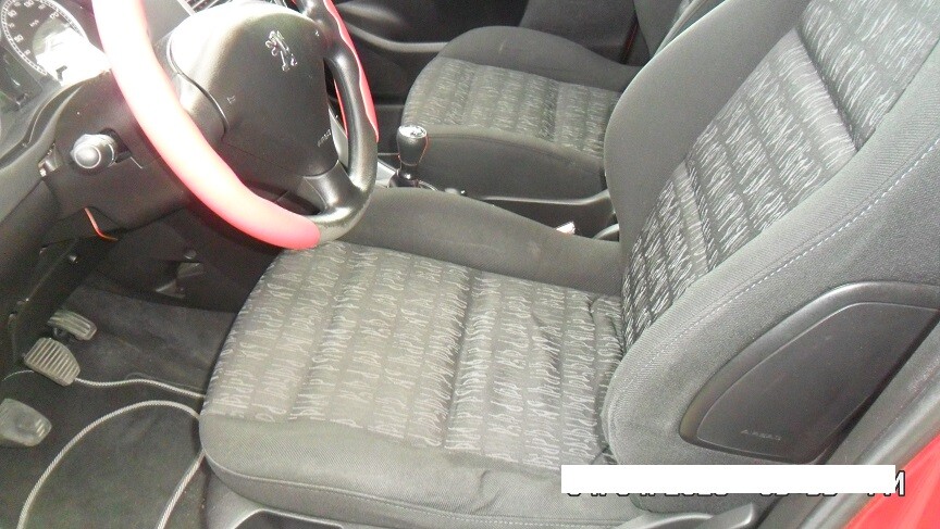 Elbląg Peugeot 307Pojemność 1,4 benzynaModel 2004Klimatyzacja WspomaganieElektryczne szyby