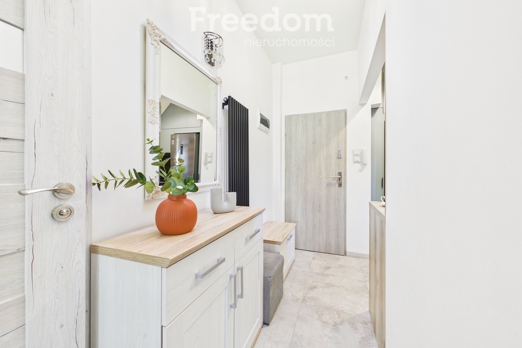 Elbląg FREEDOM NIERUCHOMOŚCISprzedam mieszkanie - Elbląg, Pionierska. Na sprzedaż przytulne mieszkanie położone