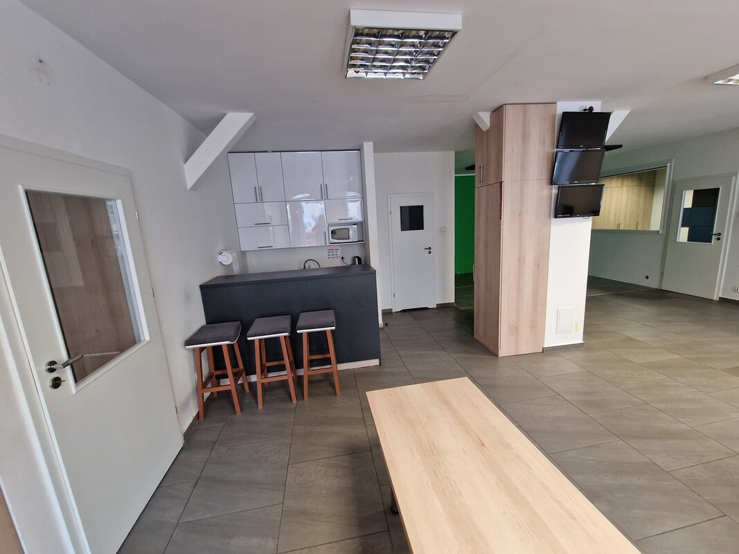 Elbląg Na Sprzedaż/Wynajem: Lokal 127m² w Centrum Elbląga. Idealny pod Gabinet, Kancelarię lub Sklep! Pełna