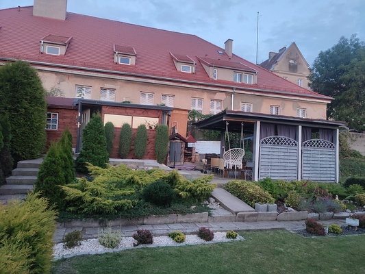 Elbląg Sprzedam działkę ROD ul Kosciuszki. 
Na działce woda i prąd. Wiele drzew i krzewów owocowych. altanka otwarta