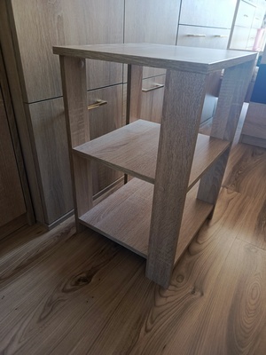 Elbląg Stoliczek / pułeczka dąb sonoma wymiary szer 35cm/dł37cm/wys  57cm cena 50zł