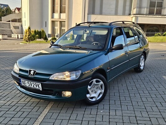 Elbląg Mam do sprzedaży pięknie utrzymany egzemplarz Peugeota 306 Saint Tropez w nadwoziu kombi z silnikiem 1.6 88 KM.