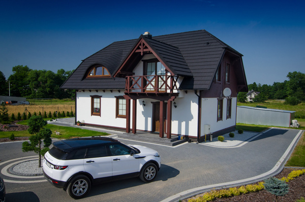 Elbląg DOM DREWNIANY JEDNORODZINNY DWOREK ŻUŁAWSKIJesteśmy firmą zajmującą się produkcją domów drewnianych