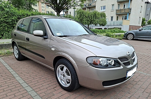 Elbląg NISSAN ALMERA1.5 BenzynaBogate Wyposażenie  2 kpl. kół  KlimatyzacjaWZOROWY StanRozrząd na łańcuszku
