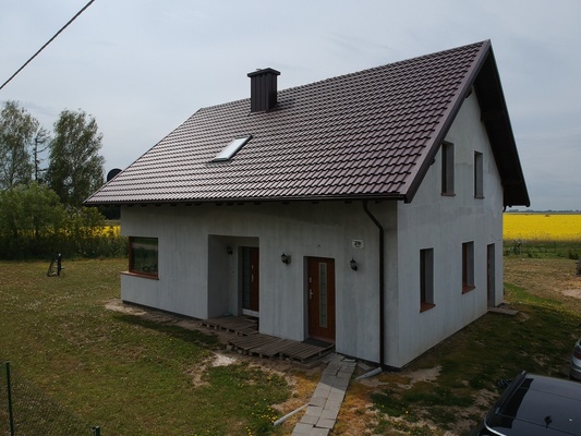 Elbląg BIURO NIERUCHOMOŚCISZULC& SZULCDom - Rybina, gmina StegnaPowierzchnia domu: 175 m2Powierzchnia działki:
