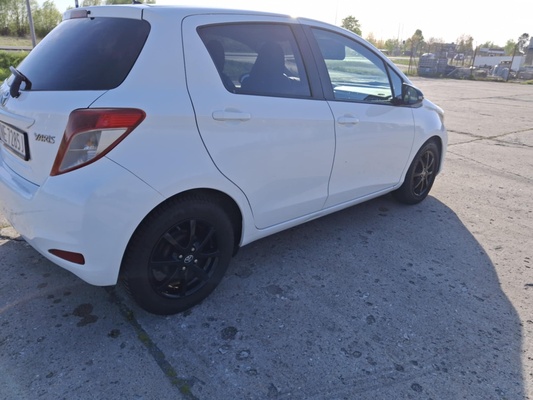 Elbląg Toyota Yaris 1.0 Active