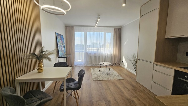 Elbląg KWADRAT NIERUCHOMOŚCI3 pokojowepo generalnym remonciebalkonnowoczesna windadostępne od zaraz